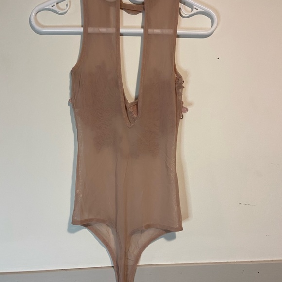 Pink Lace Floral Bodysuit - Picture 7 of 8